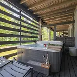 Kultaranta B - Comfy Retreat In With Hot Tub & Sauna *
