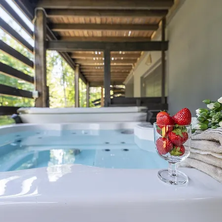 Kultaranta B - Comfy Retreat In With Hot Tub & Sauna *