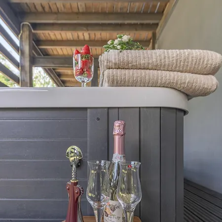 アパート Kultaranta B - Comfy Retreat In With Hot Tub & Sauna *