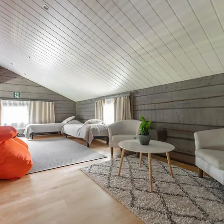 Kultaranta B - Comfy Retreat In With Hot Tub & Sauna アパート ターコブオリ