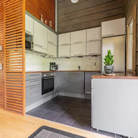 Kultaranta B - Comfy Retreat In With Hot Tub & Sauna * ターコブオリ